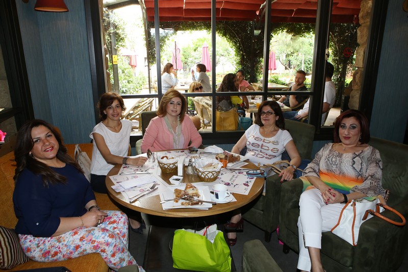 Jesus & Mary School’s Parents Association Holds its Annual Spring Brunch in Mandaloun Café